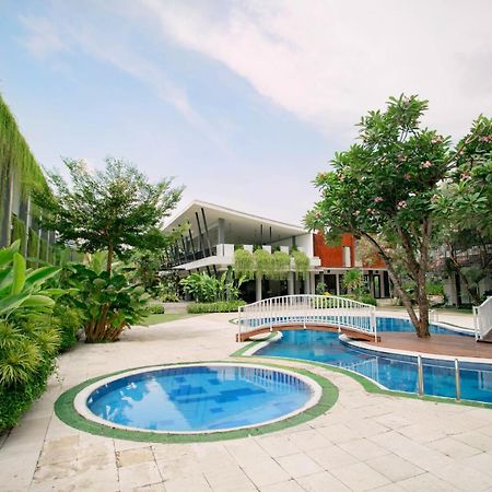 Lpp Garden Hotel Maguwo Exterior foto